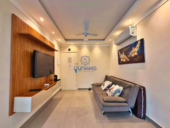 FLAT TOTALMENTE REFORMADO NA PRAIA DAS PITANGUEIRAS - COM DUAS VAGAS E LAZER