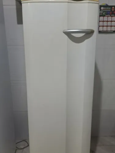 Freezer Eletrolux FE 26