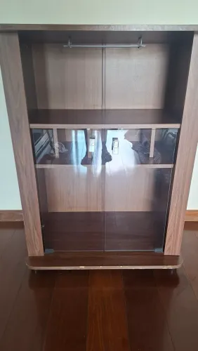 Vendo Barzinho de Madeira para sala