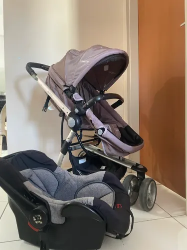 Carrinho + bebê conforto 
