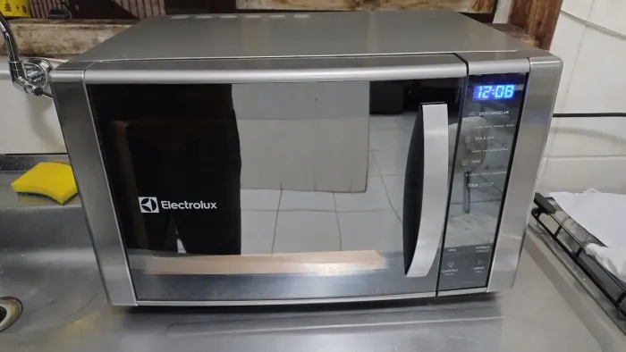Microondas Eletrolux grill