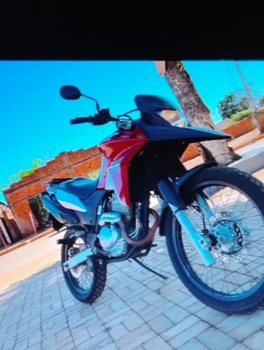 Vende-se Honda XRE 300<br><br>Ano: 2015<br><br>KM: 49.000 rodados<br> *
