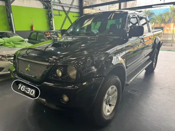 Mitsubishi L200 Sport HPE 2.5 4X4 CD DTI Dies. Mec. 2005