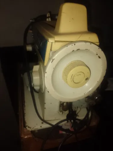 Máquina de costura 