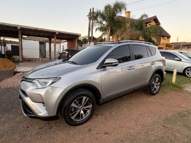 Toyota RAV4 2.0 Top 4X2 16V Aut. 2017