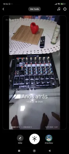 Uma mesa de som para vender