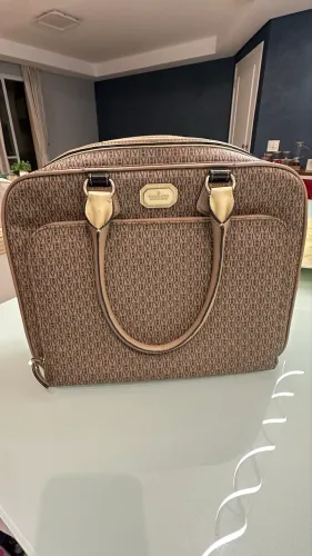 Bolsa Executiva Vítor Hugo