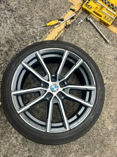 Roda BMW Original Aro 18 + Pneu 215/45 R18 | Ideal para Estepe de Emergência