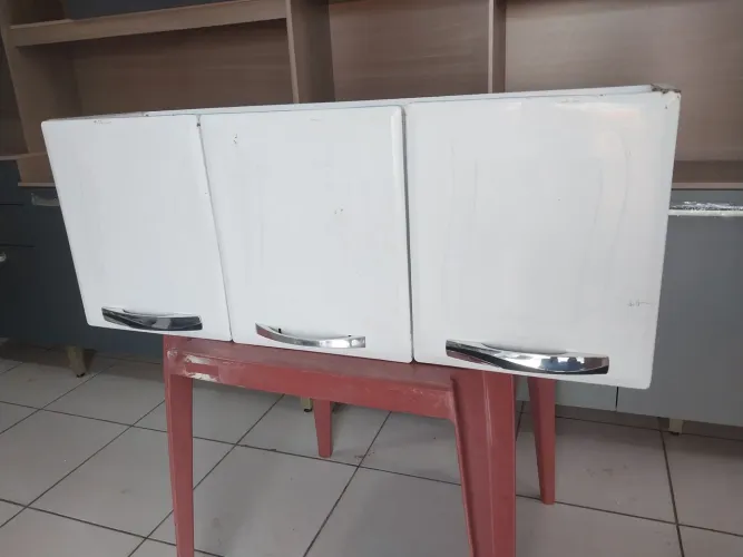 Peça aerea em aço 3 portas