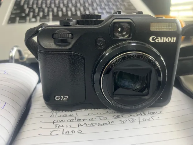 Câmera Digital Canon PowerShot G12 - Com Defeito no Obturador (Para Retirada de Peças)