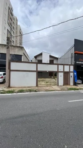 Casa Comercial para Locação Jardim Simus Sorocaba/SP 3 Dormitórios (1 Suíte) 4 Ban