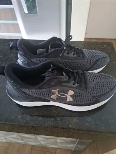 Tenis under armour charged emerge skyline 4