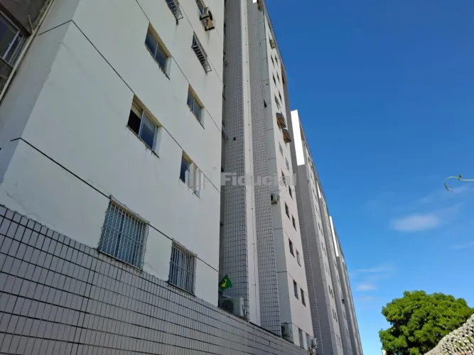Apto. no Ed. Lisboa, 80,25m², 3 qtos (1 ste), 2 banheiros, sala em L, cozinha projetada, c