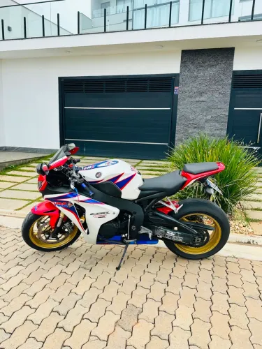 Vendo Honda CBR 1000RR Fireblade