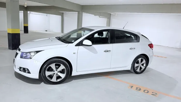 Chevrolet Cruze HB Sport LT 1.8 16V Flexp. 5P AUT 2012
