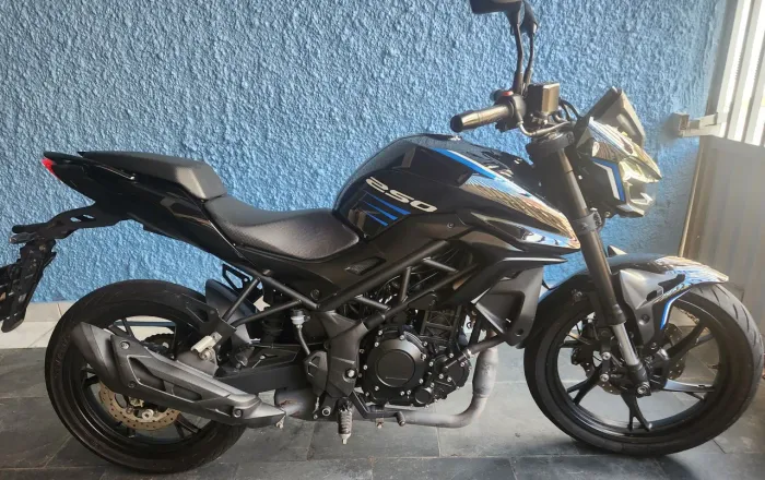 Flash 250, muito nova.