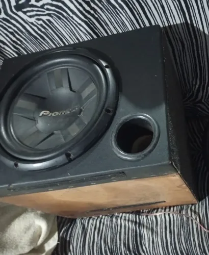 Vendo caixa com cara preta 311