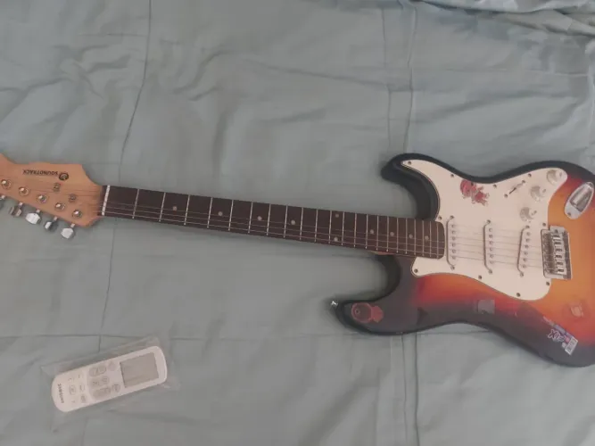 Vendo guitarra elétrica