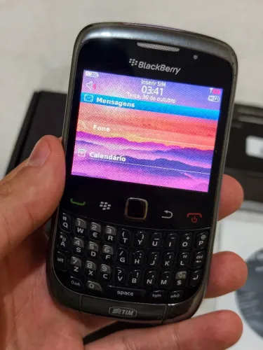Celular Antigo - BlackBerry Curve