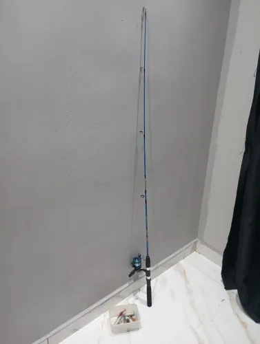 Vara de pesca molinete kit pra sair hoje