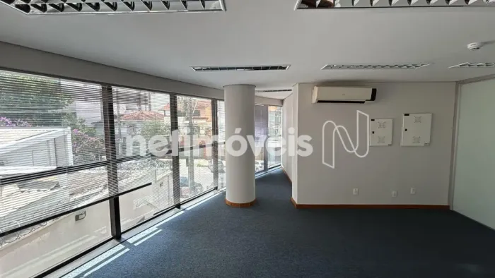 Excelente oportunidade para quem busca espaço e funcionalidade em um só lugar!