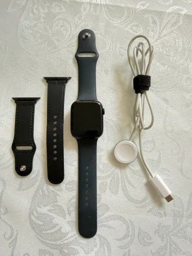 Apple Watch Series 8 45mm GPS (Preto / Midnight) + Pulseira Extra + Carregador