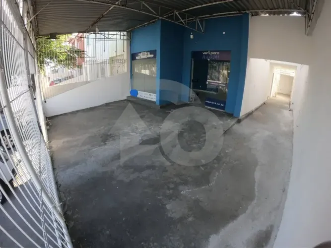 Ponto Comercial no Cirurgia com Salas Amplas e Espaço para Depósito