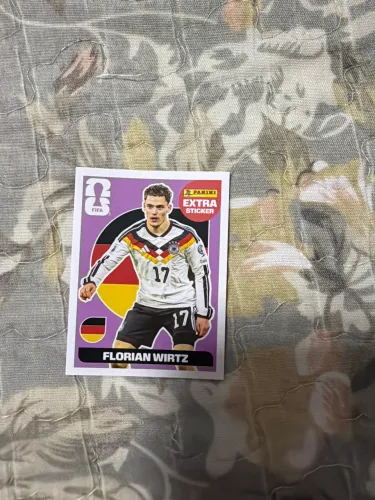 Figurinha Florian Wirtz roxa