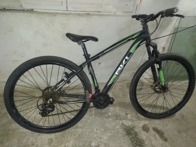 Bicicleta aro 29 freio a disco quadro de alumínio