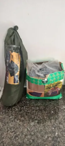 Barraca de 3 lugares e colchão inflável casal