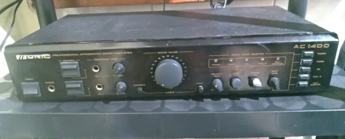 Amplificador Unic AC1400