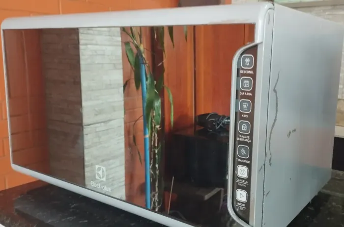 Microondas 28 lts Eletrolux 