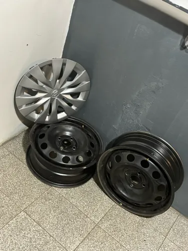 Rodas ? Toyota yares 2023