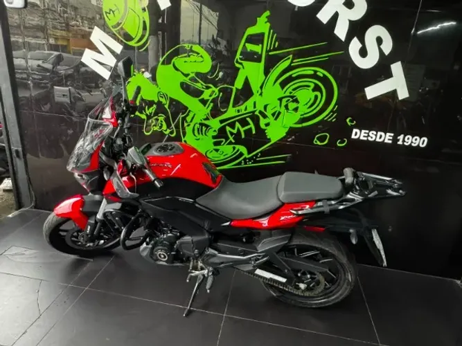 Bajaj Dominar D400 2025