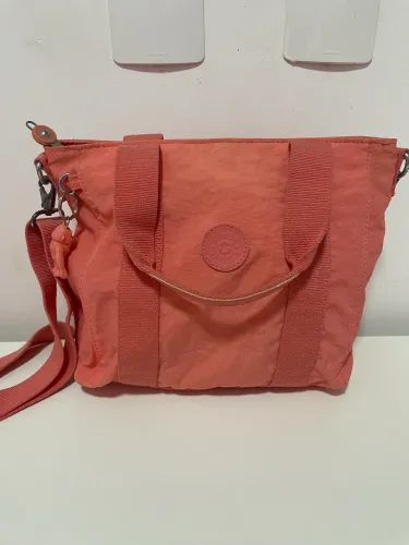 Bolsa Kipling coral