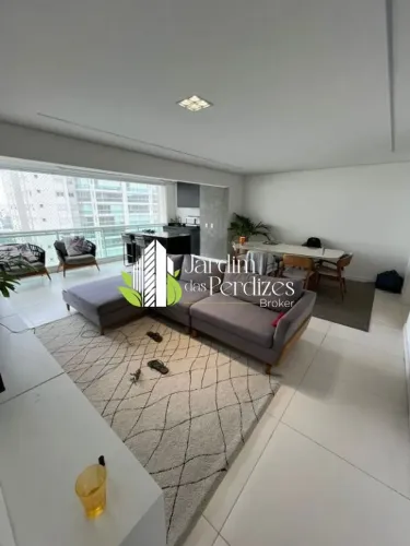 Apartamento com 3 Suítes e Varanda Gourmet no Jardim das Perdizes