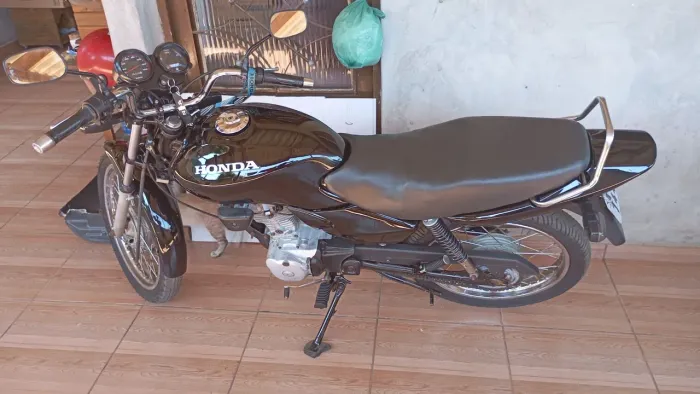 Honda fan 125 lindíssima sem detalhes