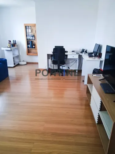 Apartamento no Cambuci com 2 Dormitórios e Sala Ampla