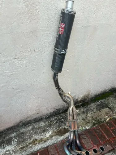 Vendo descarga pra cbr 900 929 954 etc