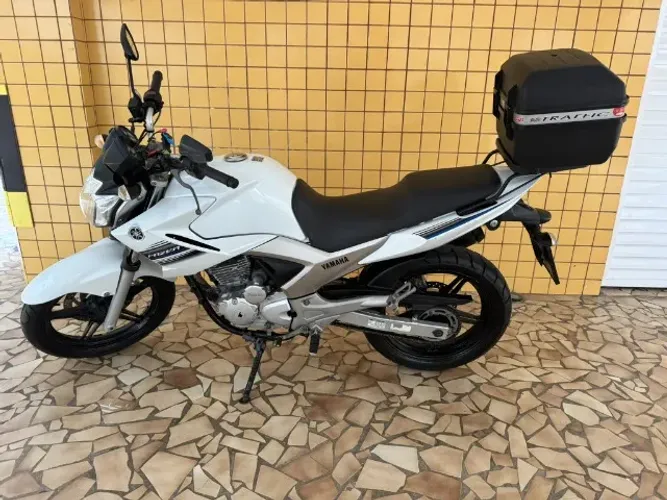YAMAHA FAZER 250 2015