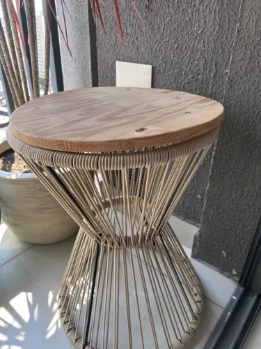 Cadeira e mesa