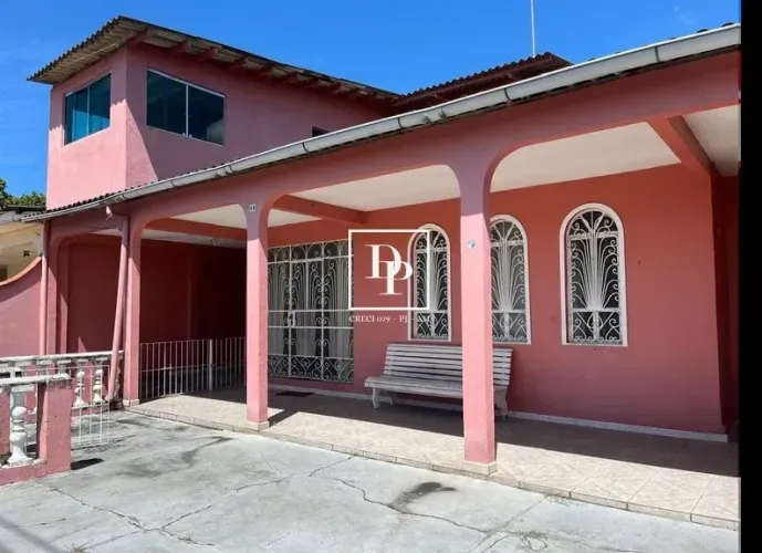 Casa de 2 pisos com 4 quartos e edícula no Conjunto Petro, Aleixo