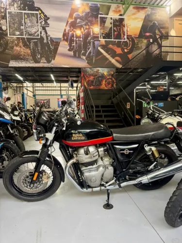 Royal Enfield Interceptor 650, 2022 Financio troco carro moto maior menor valor