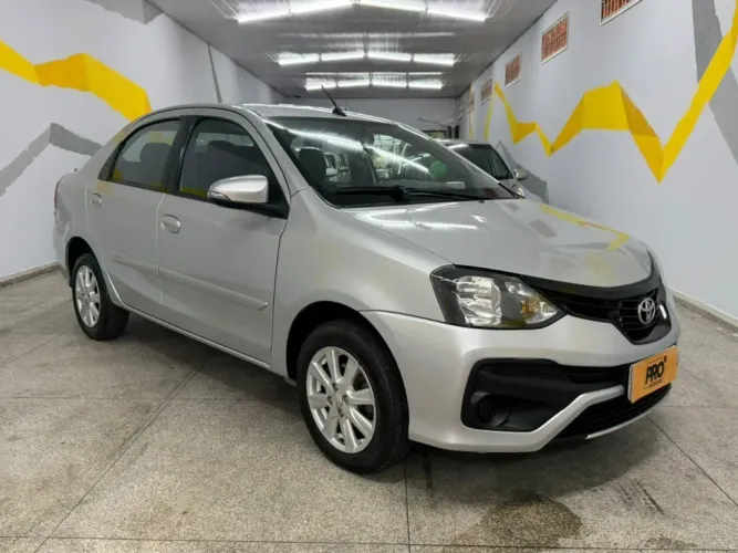 Toyota Etios X Plus Sedan 1.5 Flex 16V 4P Mec. 2019