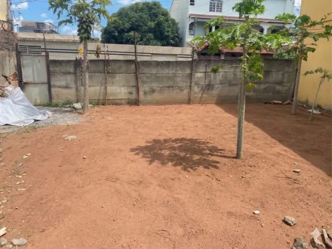 Lote plano ótima localização, 280 metros  