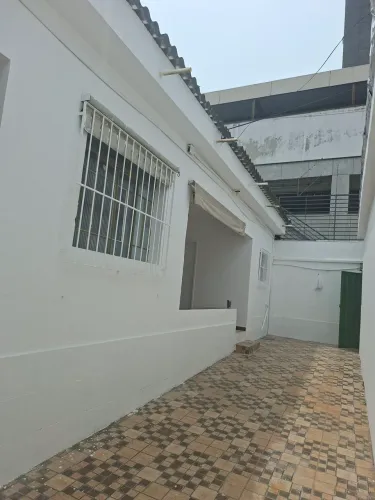 Alugo barracão 2 quartos no Esplanada