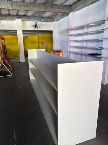 Vendo balcão 2,70 por 60