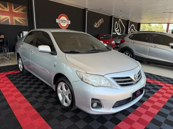 Toyota Corolla GLI 1.8 Flex 16V Aut. 2014