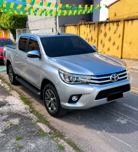Toyota Hilux CD SRX 4X4 2.8 TDI 16V Diesel Aut. 2018