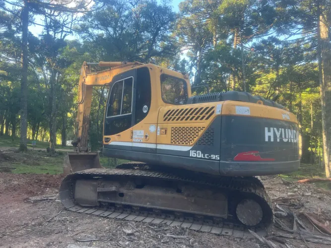 Escavadeira Hyundai 20T